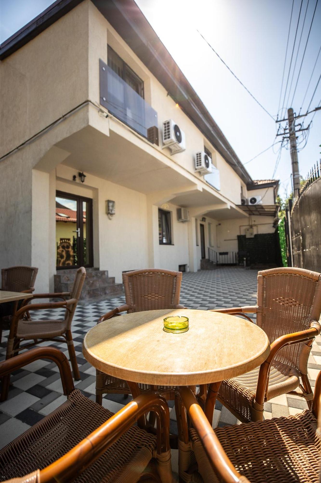 Nelana Hostel Cluj-Napoca Exterior photo