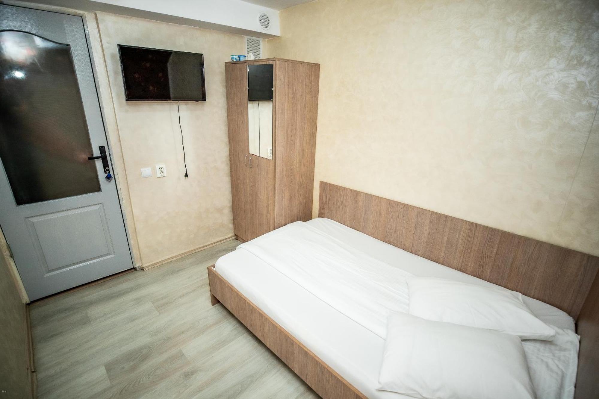 Nelana Hostel Cluj-Napoca Exterior photo