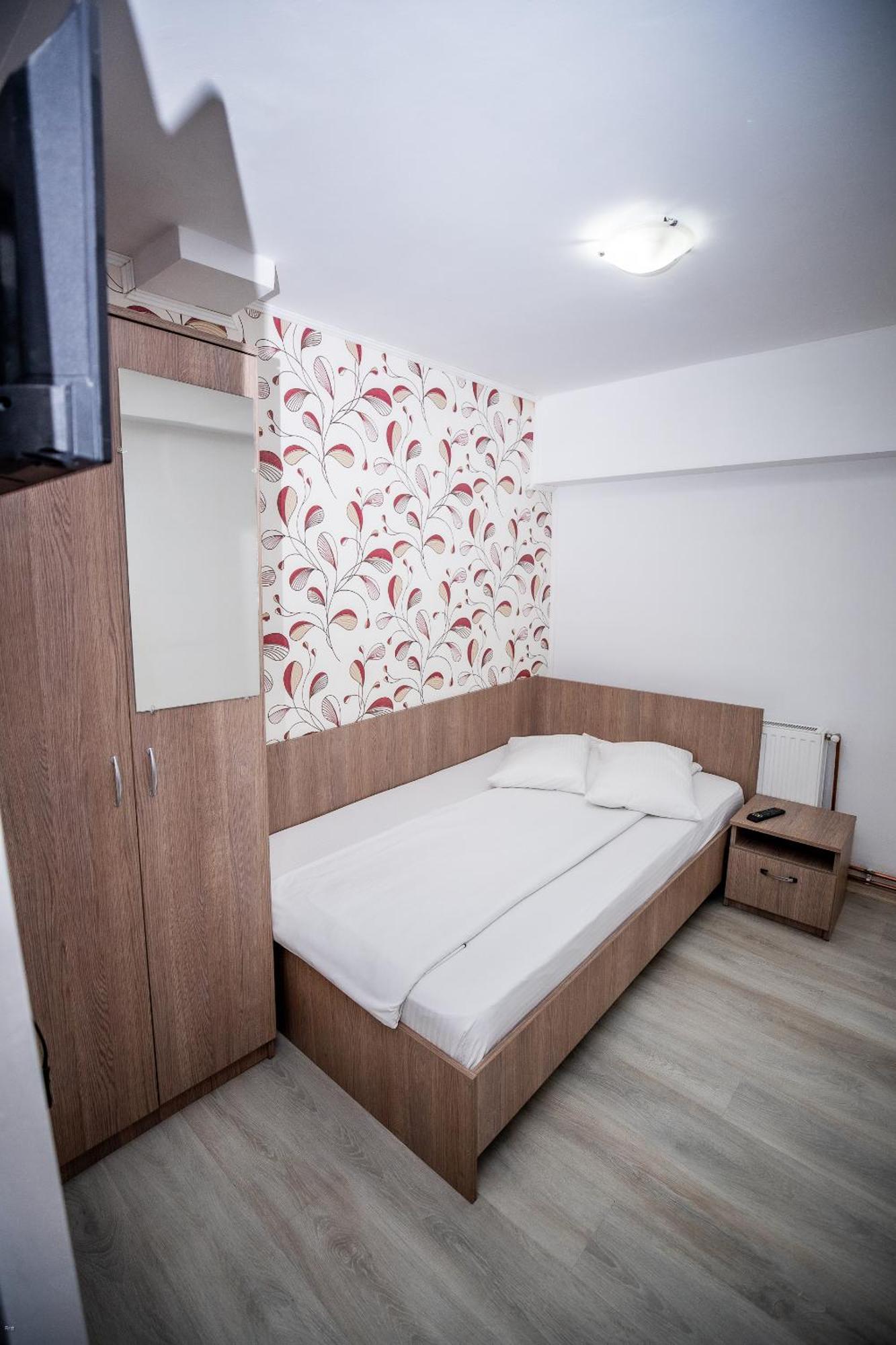Nelana Hostel Cluj-Napoca Exterior photo