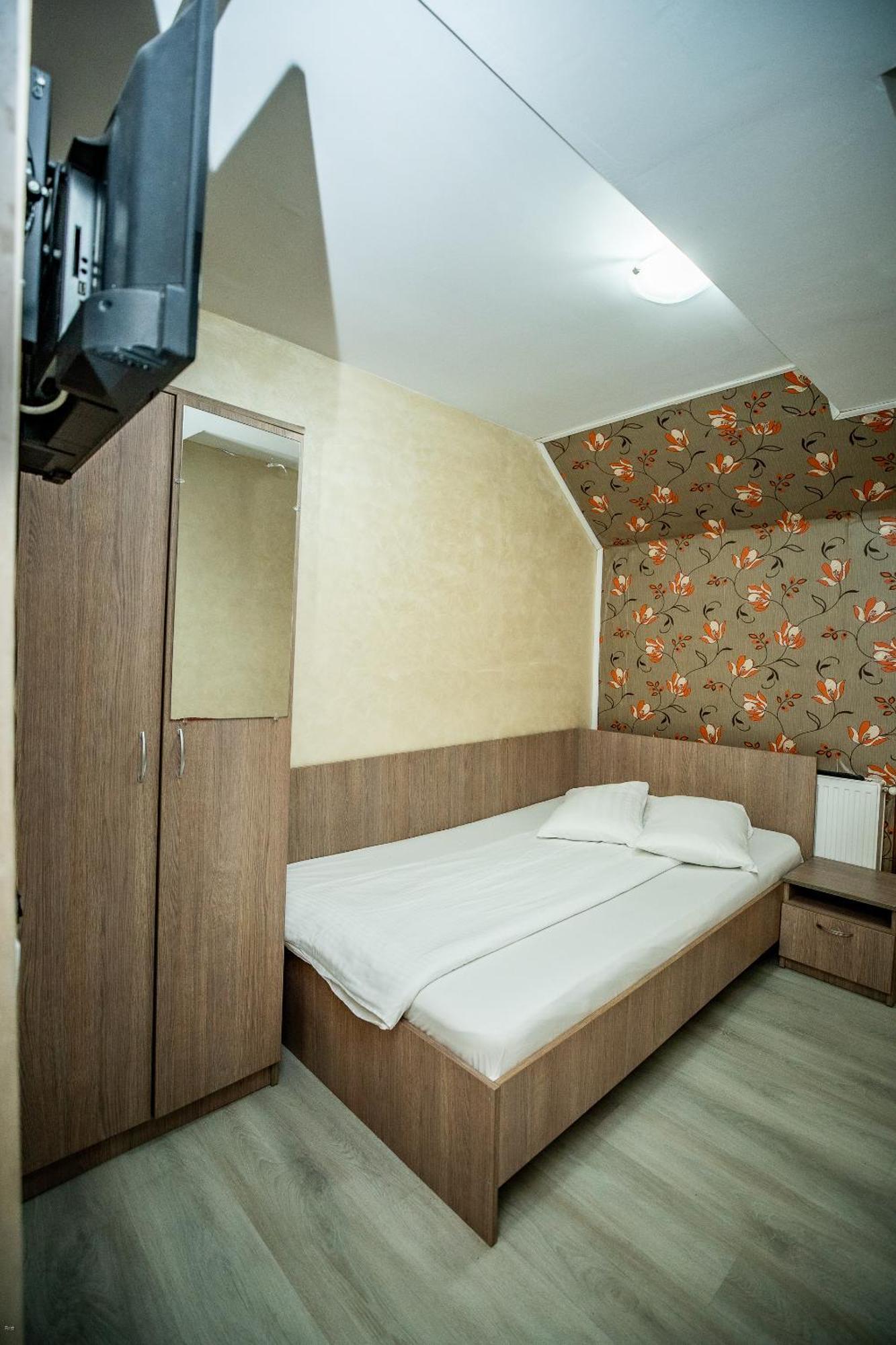 Nelana Hostel Cluj-Napoca Exterior photo